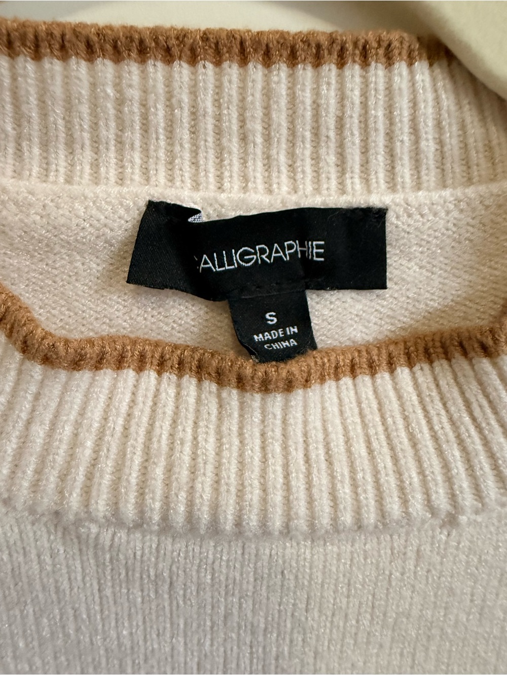 Calligraphie Dog Sweater Crewneck Dachshund ๐ Puppy Knit Fringe Weenie Canine - Picture 15 of 15